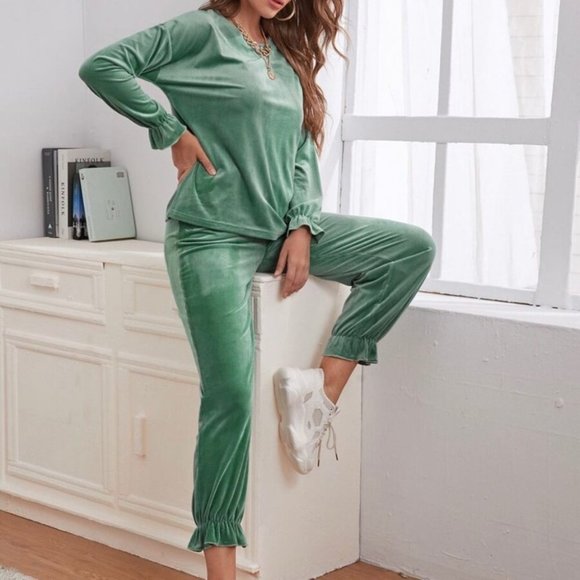 🖤Velvet Lounge Set - Picture 2 of 12